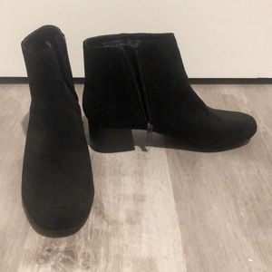 Kenneth Cole Reaction Bootie
